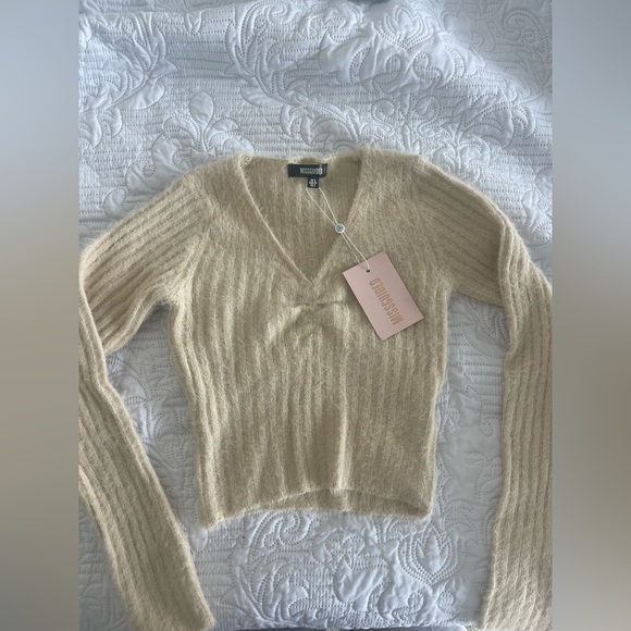 Missguided Tops - Missguided Beige Ribbed V-Neck Crop Top